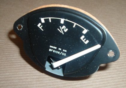 555835-12-volt-FUEL-GAUGE.jpg