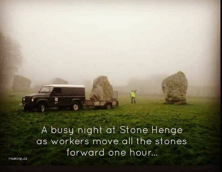 Stonehenge_zmena_casu.jpg