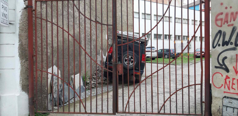 20210507_081602 resize.jpg (370.64 KiB) Zobrazeno 7672 x první část už je uložená pod autem