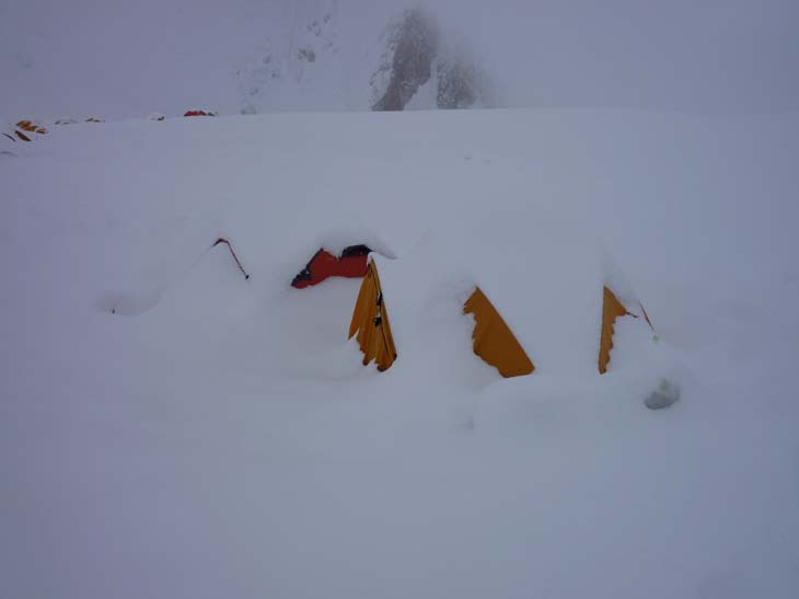 16 tábor C1, 6100m.JPG