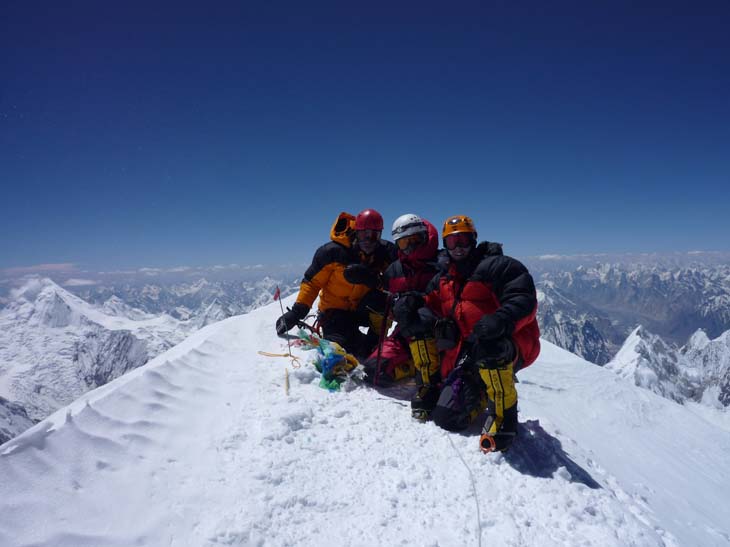 28 vrchol 8000m a stále se špatně dýchá.JPG