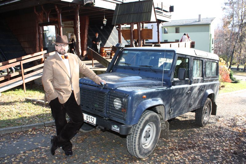 LR.jpg