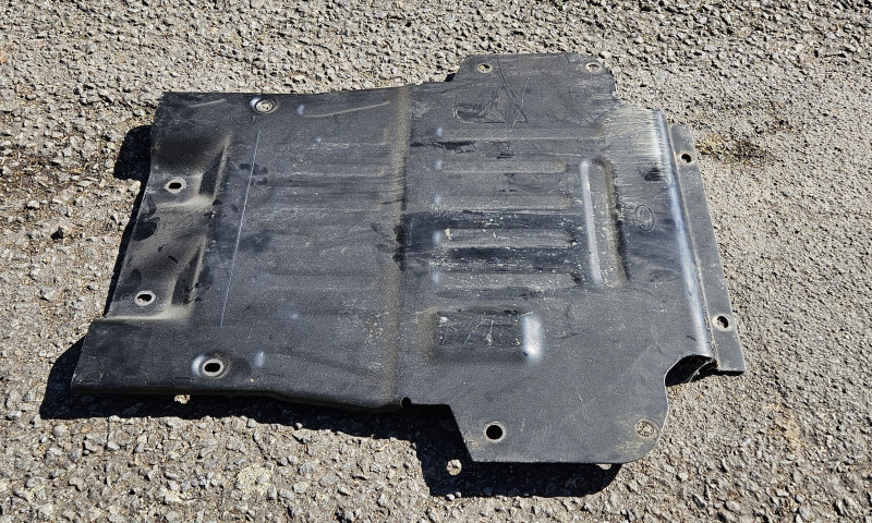 Kryt pod motor D3 D4 RRS.jpg