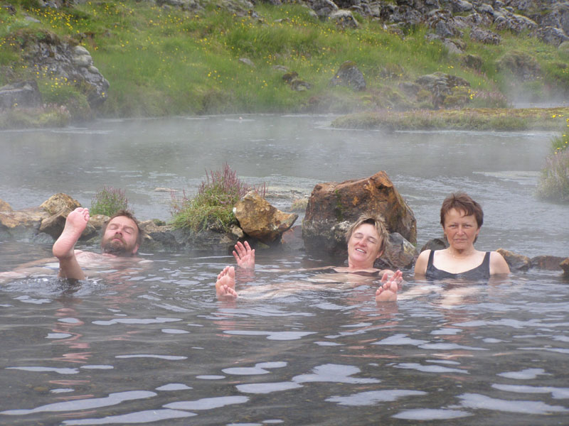 Camp s jezírkem u Barevných hor