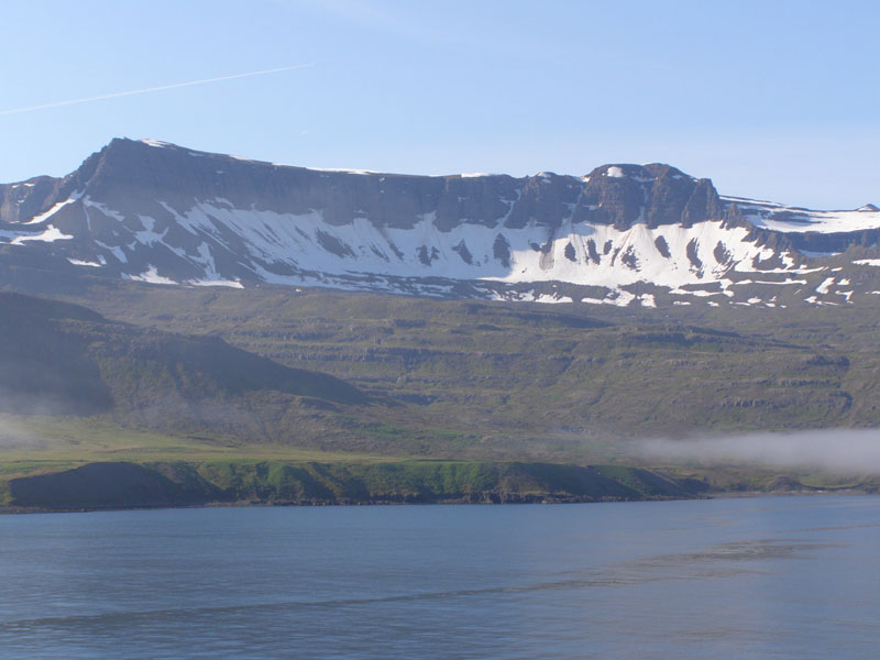 Hold tak vypadá krajina v létě