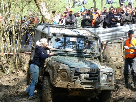 úklid lana jen tak provizorně - Marta asi ví, že bude naviják jěště použit