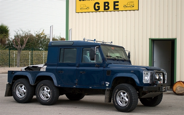 Defender TD5 6x6 a.jpg
