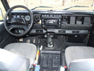 LR Defender 14.jpg