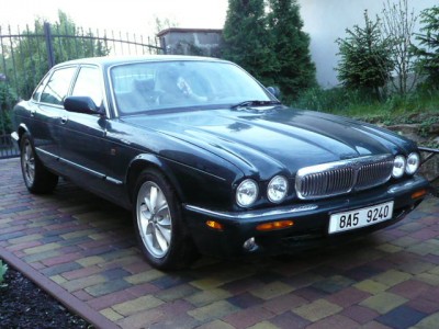 Jaguar inzerce 001.JPG