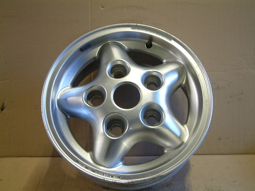 land-rover-discovery-alloy-wheel-anr5307-040412.jpg