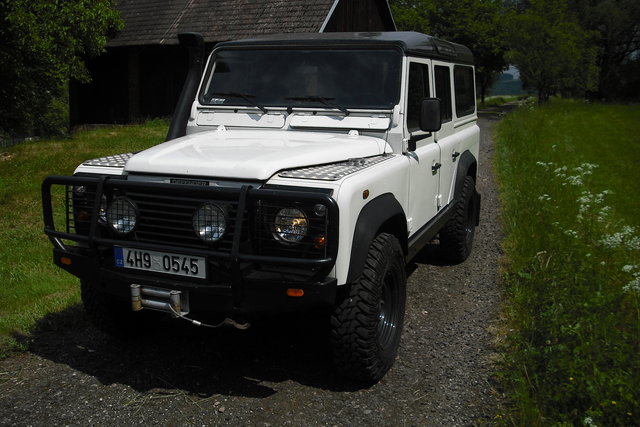 defender bily 042.jpg