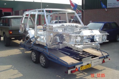 pozinkování karoserie Range Rover..jpg