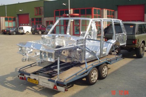 pozinkování karoserie Range Rover.jpg