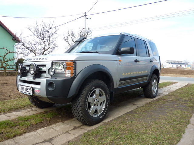 Den poté - zvedlá D III 010.JPG