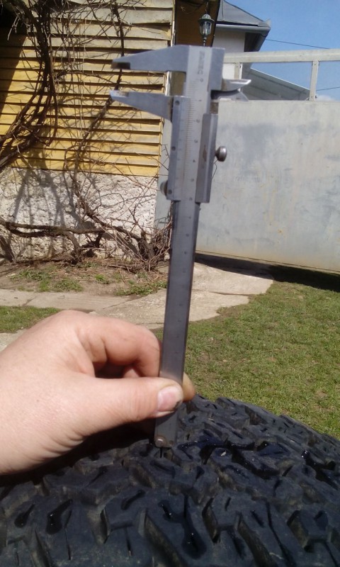 IMG_20150414_132238.jpg pneu 1.jpg