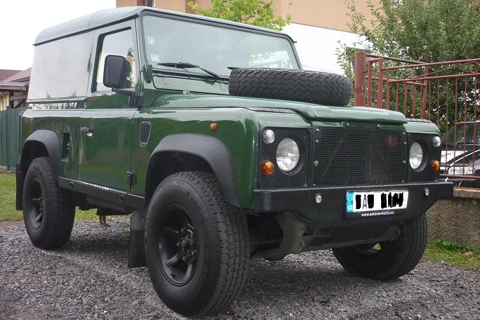 Poraďte Defender 300 TDi hrozně hřeje pod sedadly CZECH