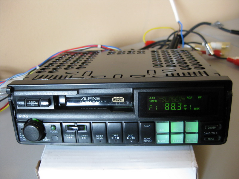 jeden zachraneny kusok, vo velmi dobrom stave a funguje stale ako novy