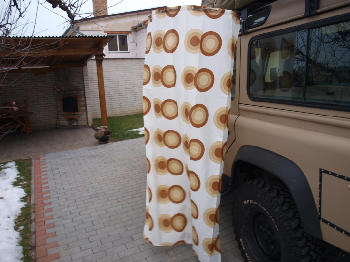 Sprchový kout - černoši furt očumujou.