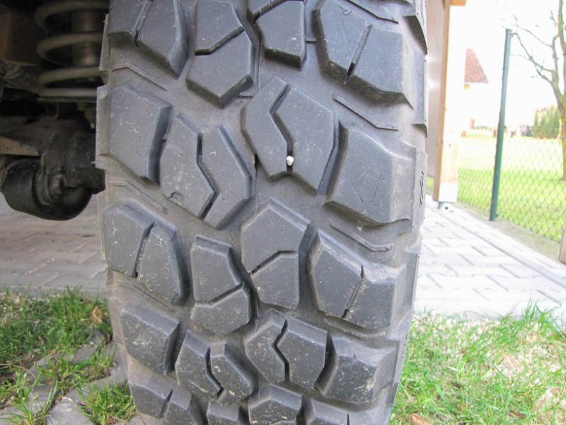pneu BFG 002.jpg
