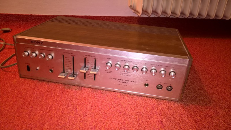 Sony TA-1055 front.jpg