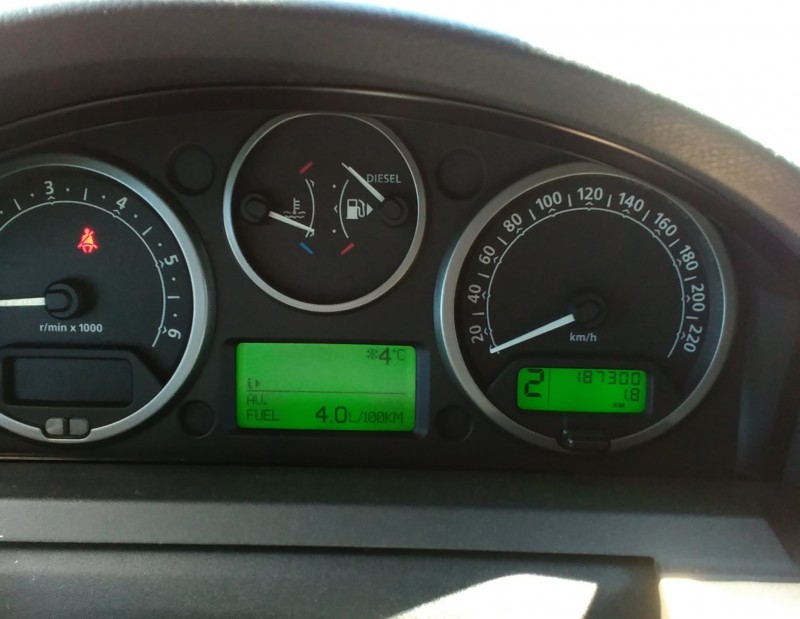 LR D3 TDV6 HSE.jpg